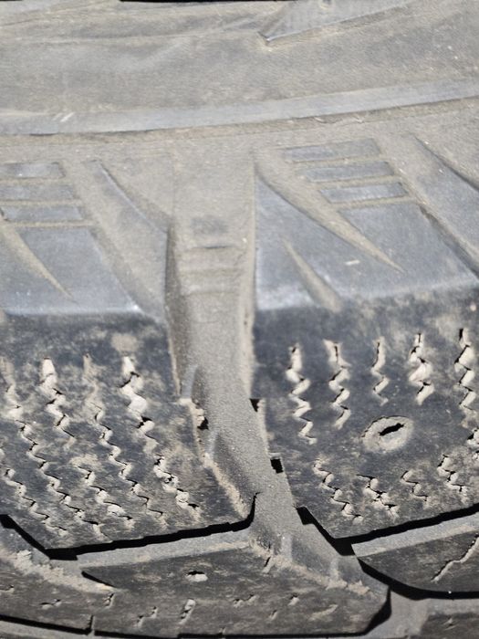 продам резину ханкуг. зима. Б/У