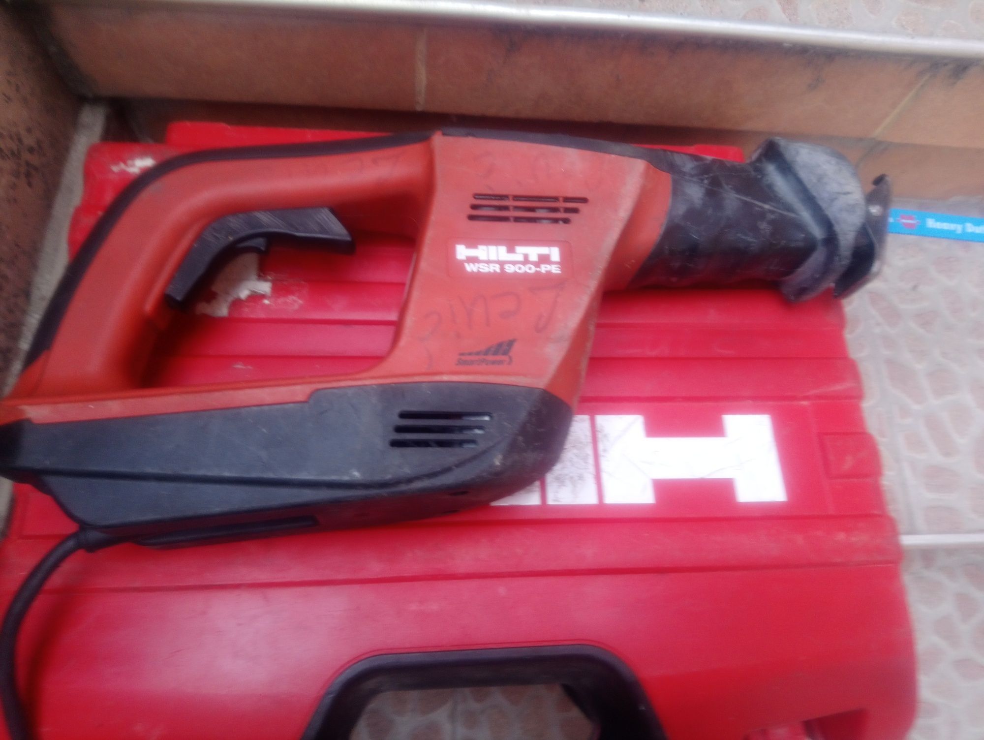 Hilti wsr 900pe Електрическа Ножовка