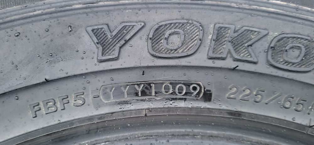Yokohama 225/65 R17