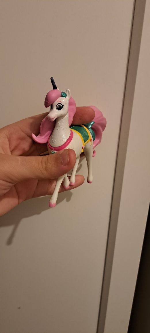 Unicorn fetita de la Noriel