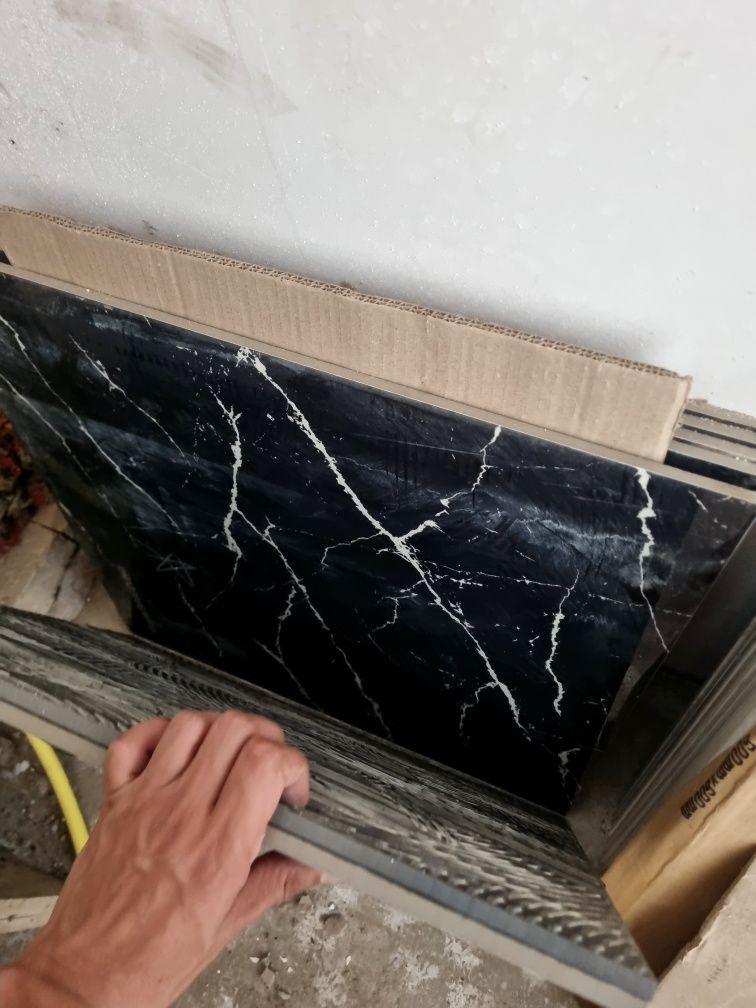 Кафель 60×60 сотилади Донаси 35мин