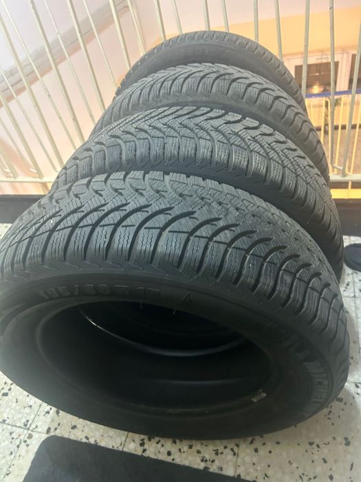 Vand anvelope Micheline 195/60/R15.