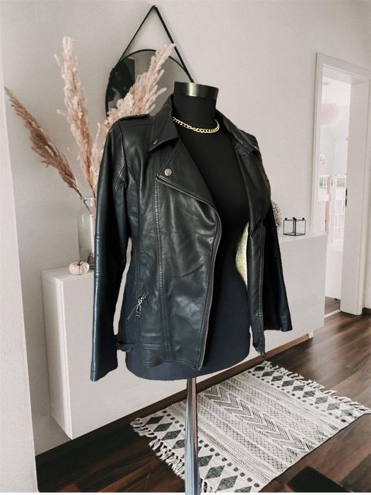 Geaca jacheta piele neagra imblanita complet