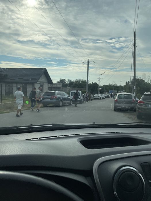 Vând sau închiriez hală+teren