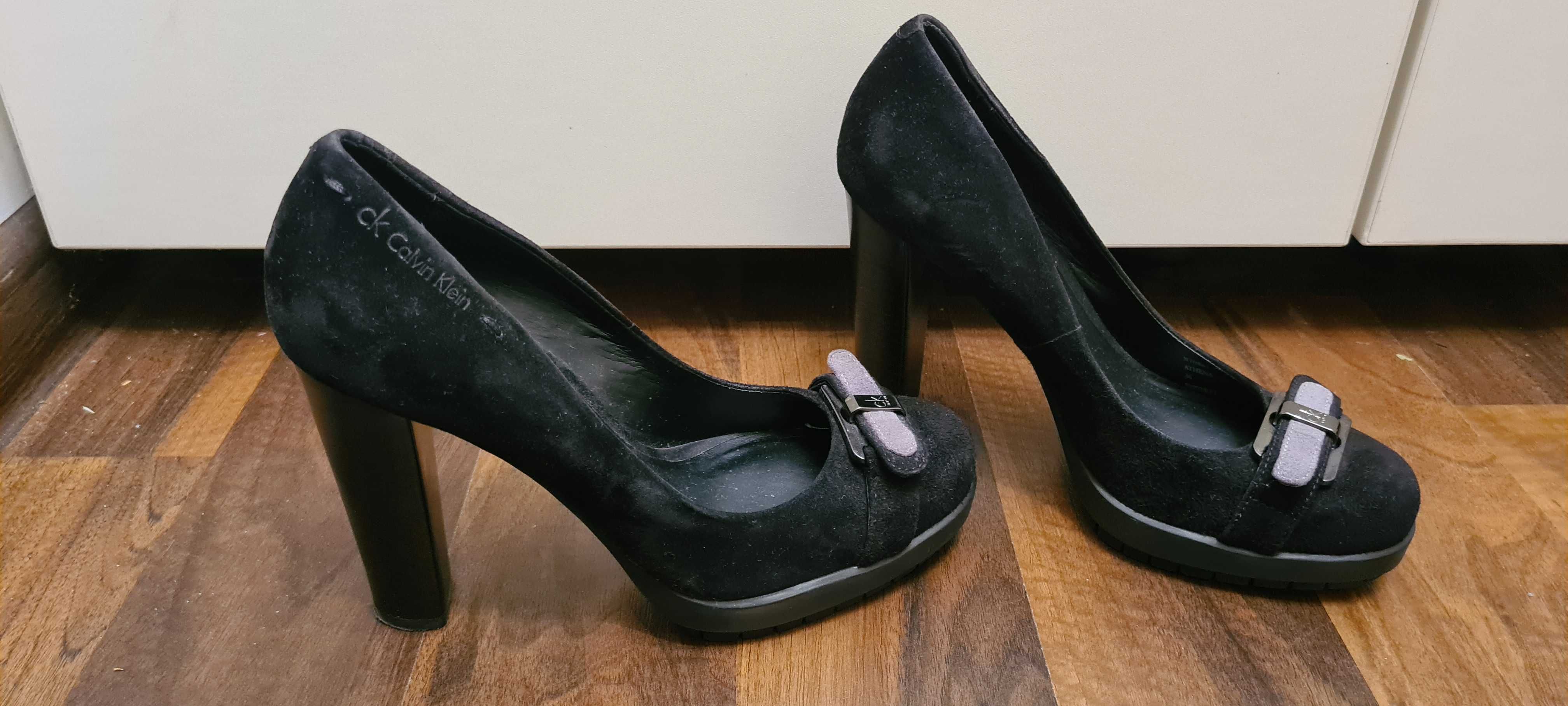 Pantofii din piele intoarsa, Calvin Klein