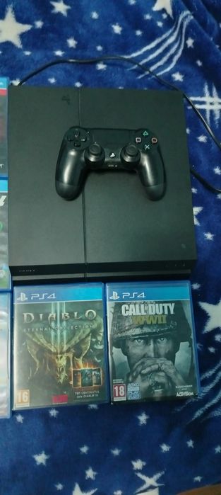 Vând PS 4 de 1 tera