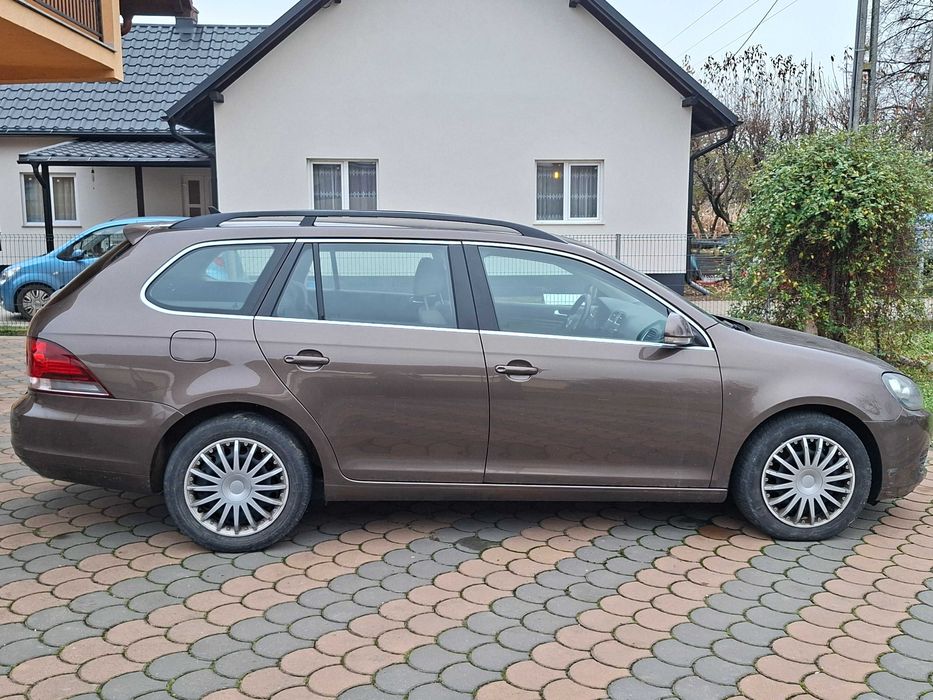 Vând golf șase neînmatriculat