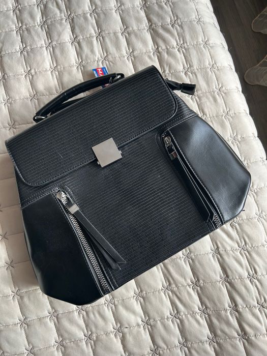 Бизнес раница тип куфарче