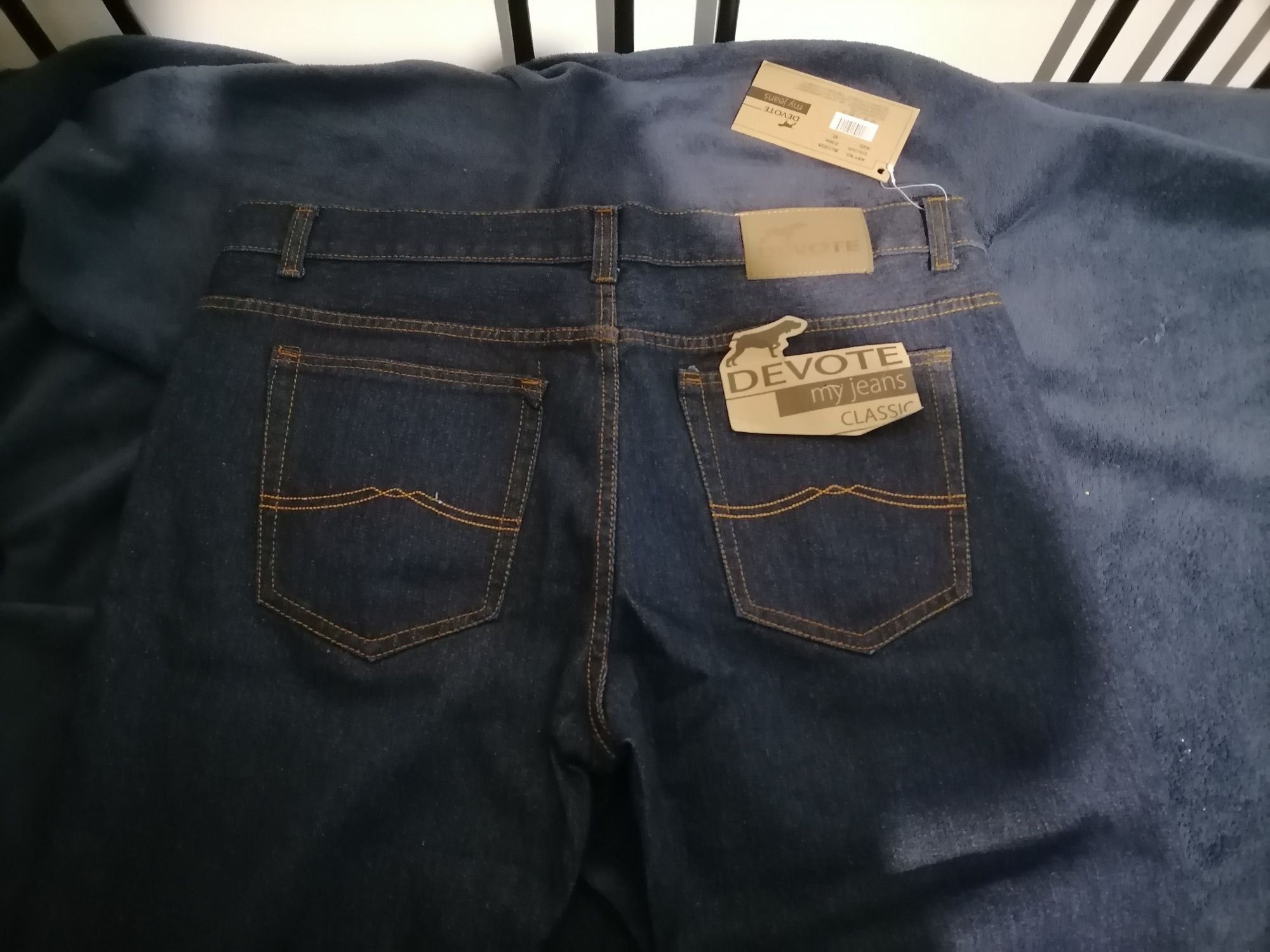 Blugi noi Devote mărime 40 barbat