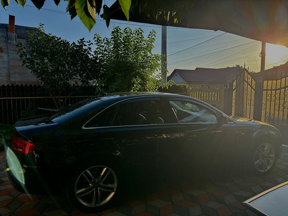 Vând audi A4 berlină, an 2010