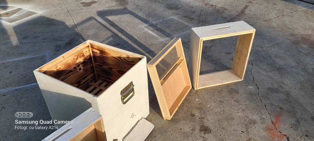 Lăzi pentru albine Noi 250 lei Stupul