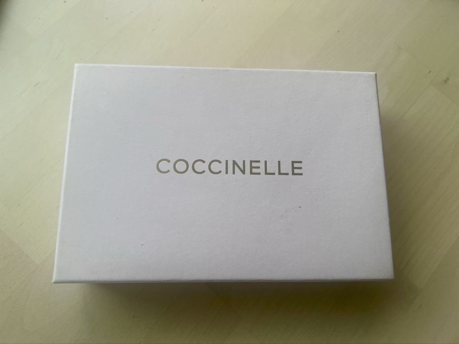 Дамски кожен портфейл COCCINELLE