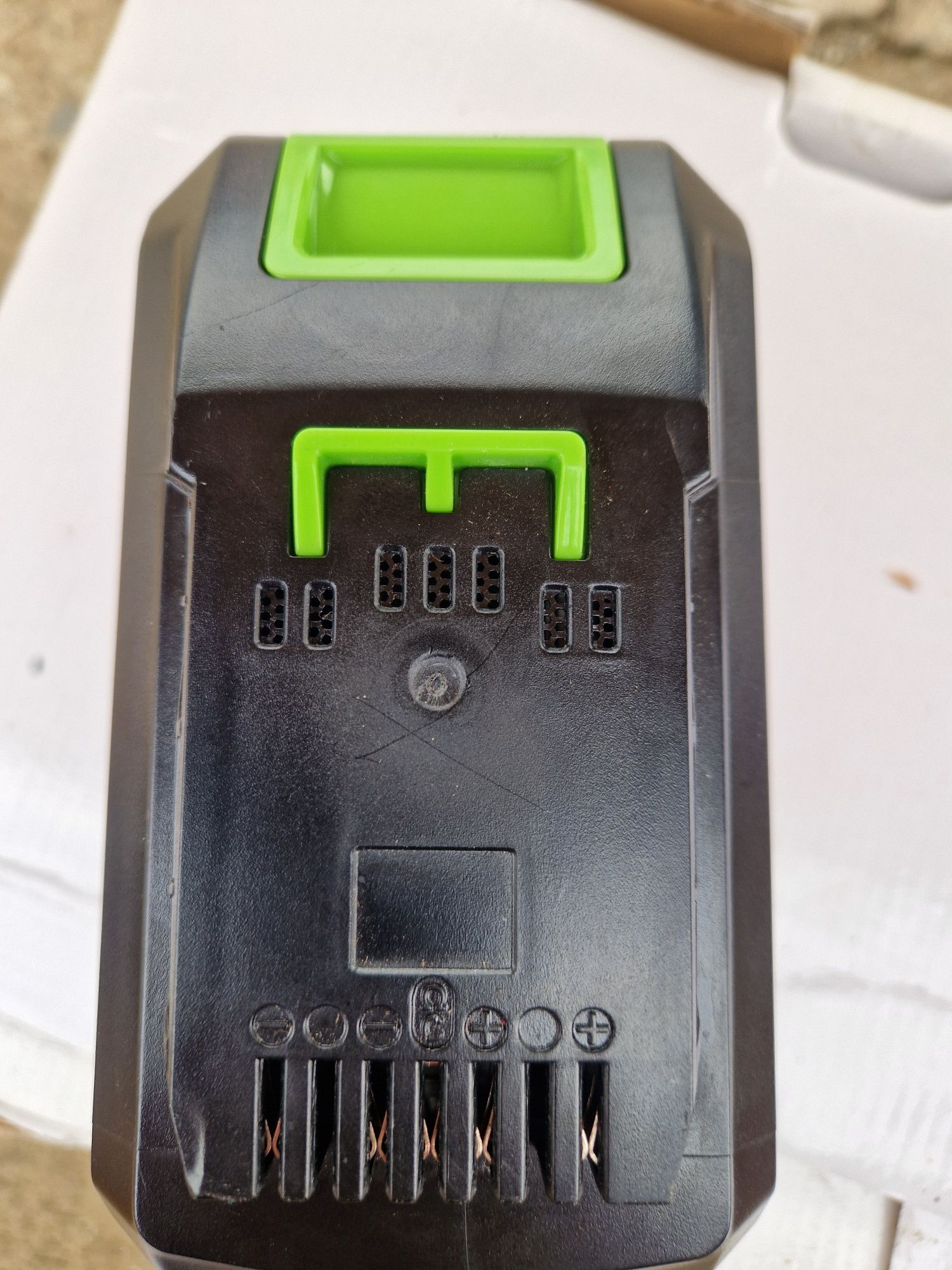 Acumulator greenworks