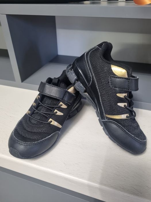 Adidasi Fila  nr 28