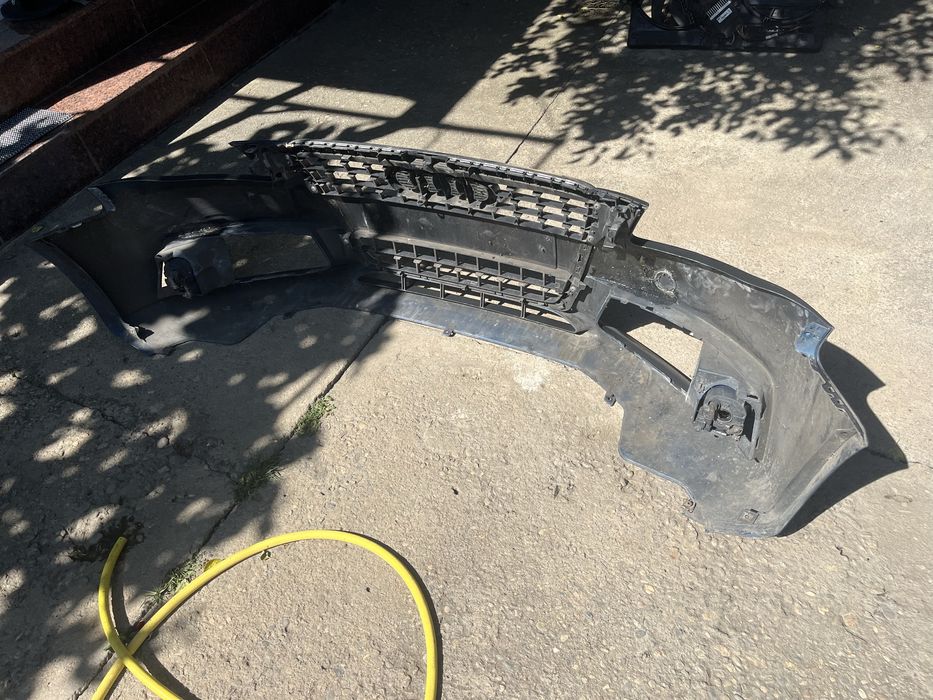 Vand față completa audi a4 b8