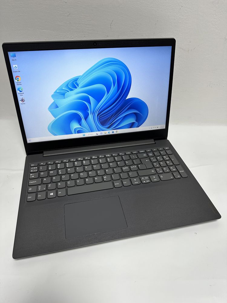 SuperSlim Lenovo V15 15,6 FULL HD Core i5-1035G1-3.7GHz-8Gb-SSD 256Gb