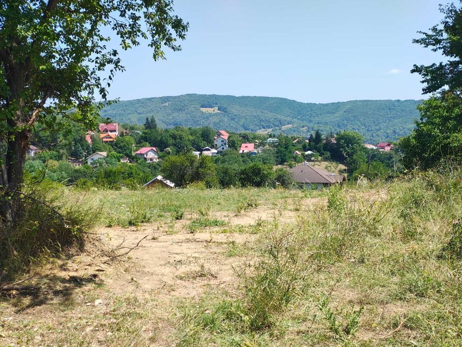 Teren intravilan 1500m Valenii de Munte