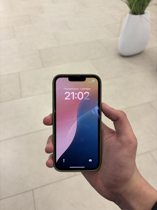 Продам Айфон 13 АКБ 89