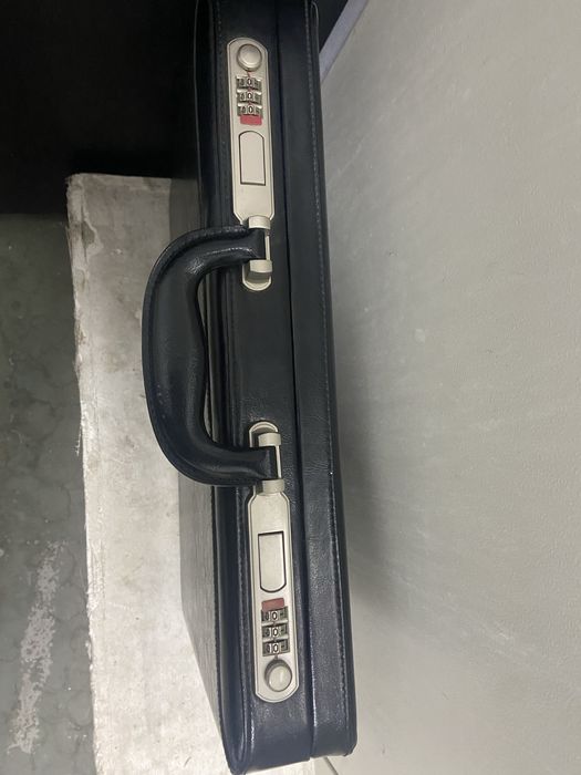 Vand diplomat documente