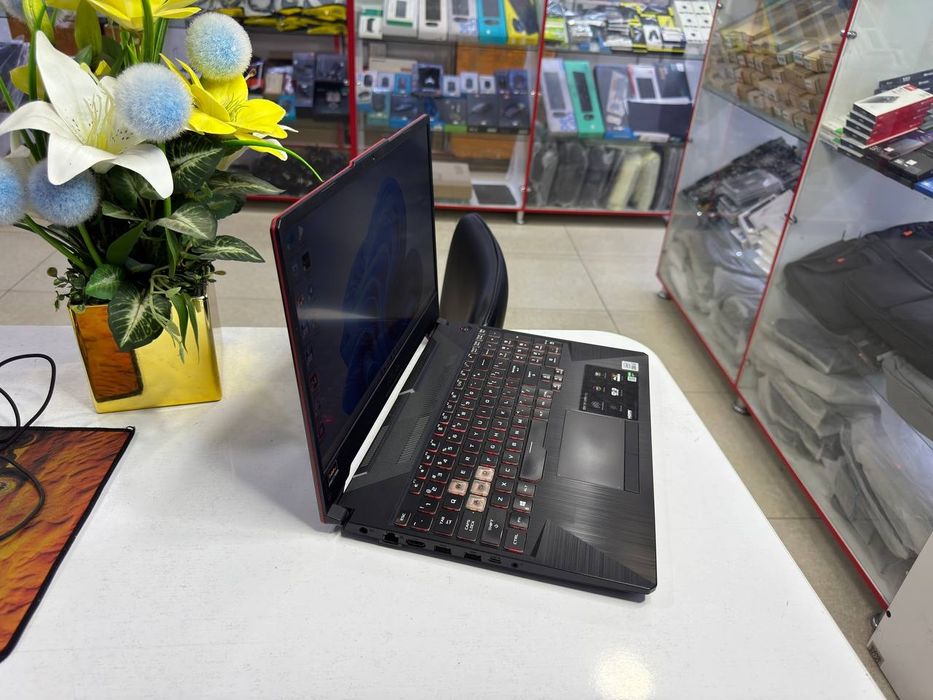 Asus TUF Gaming i5-10300H 24GB 512SSD GTX1650Ti