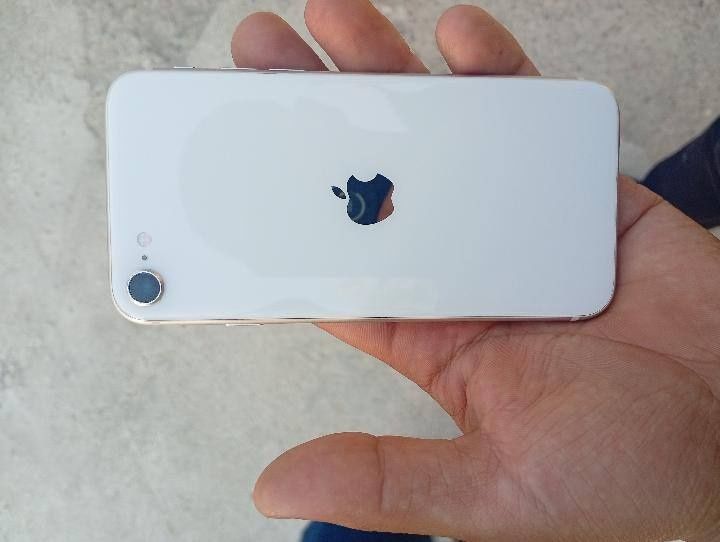 Iphone Se 2022 sotiladi aybi yuq ochilmagan