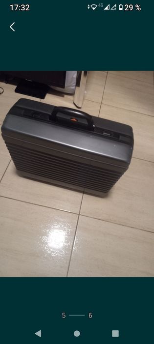 vând aparat pedichiura manichiura