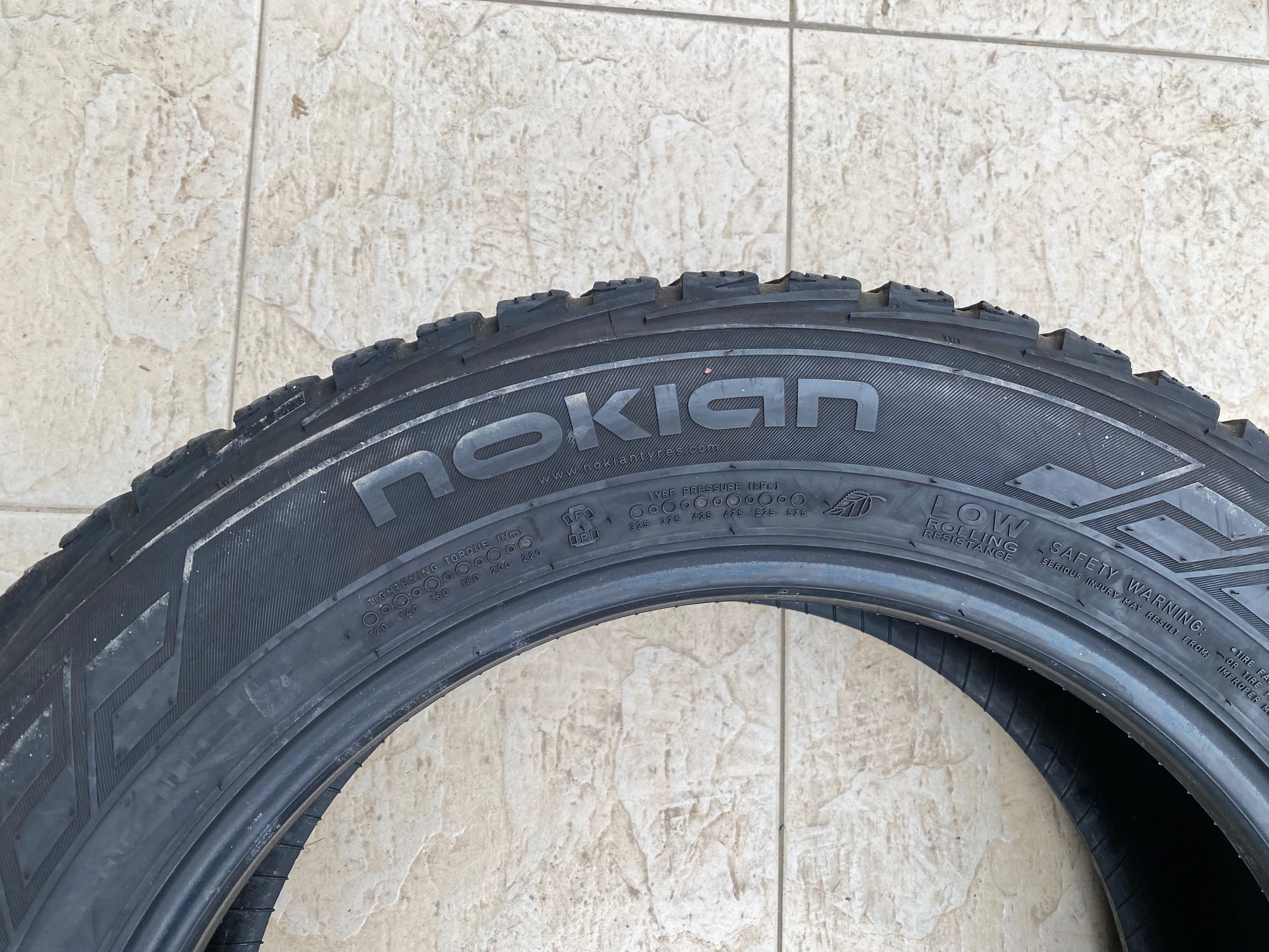 Гуми зимни бусови гума 215/60/17”C 109/107 T NOKIAN WRC 3