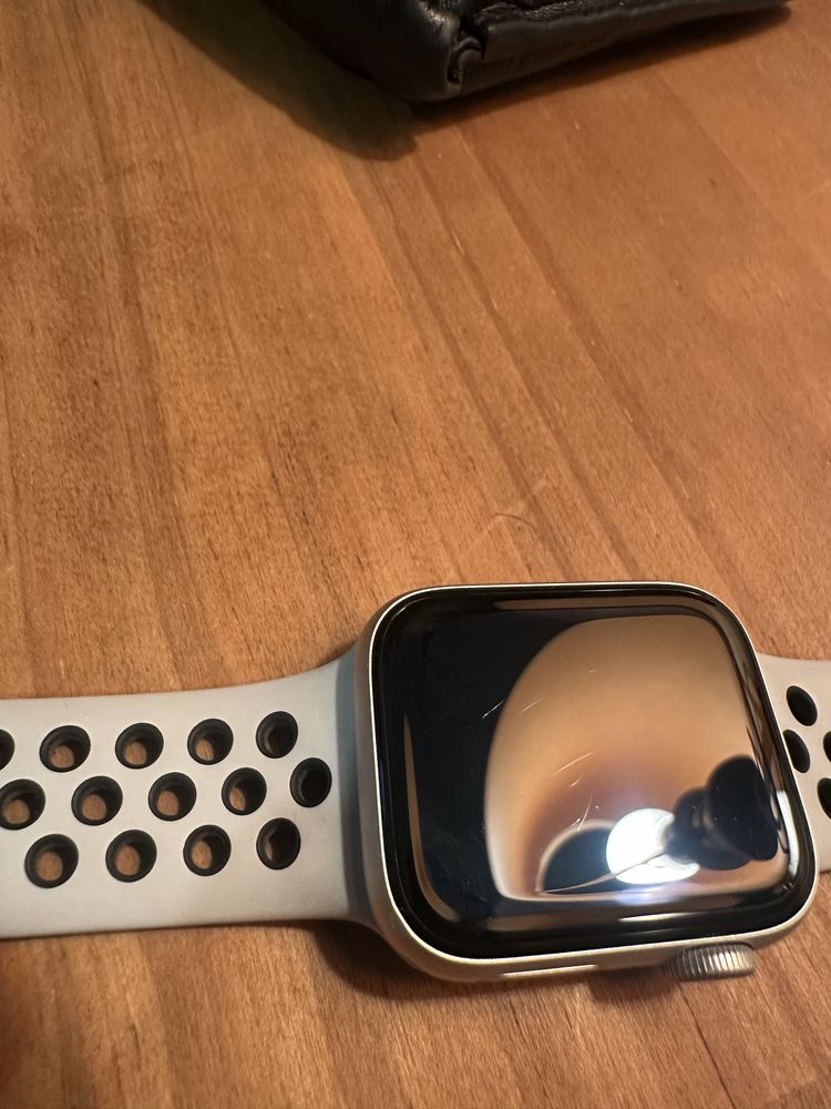Apple Watch SE 2020 40mm Nike+ Смарт Часовник