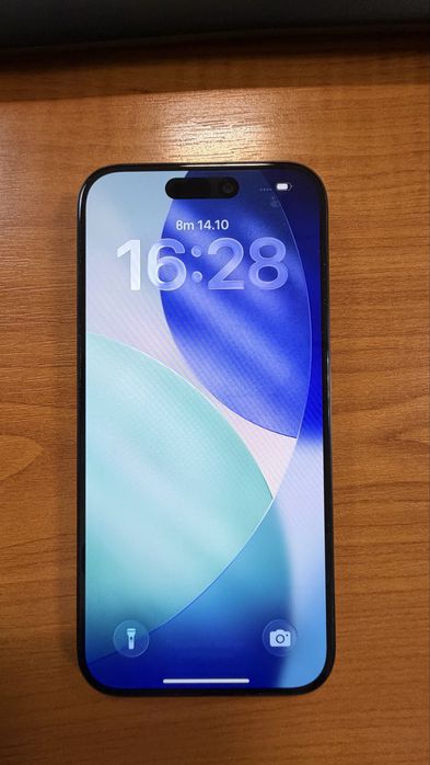 Продавам iPhone 15 Pro 256GB, Black Titanium, перфектен, пълен комплек