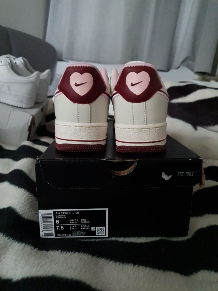 Air Force 1 Valentine's Day Femei