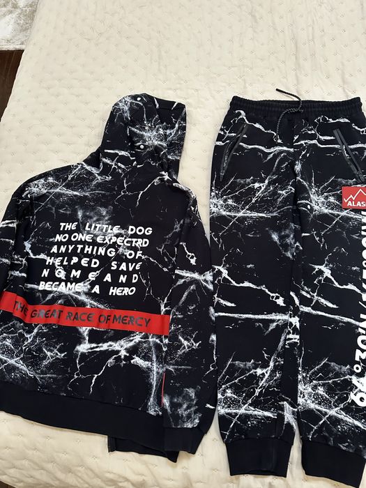 Костюм спортивный  Gulliver . Алматы .