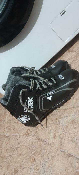 Теплые лыжные ботинки