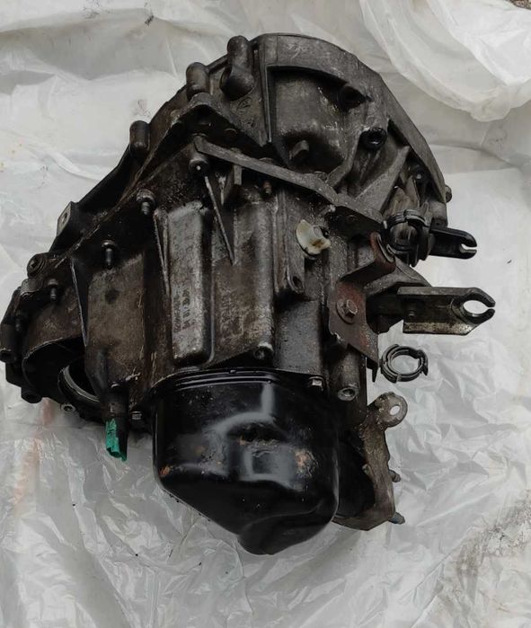 Cutie viteze Dacia Logan 1.2 16V cod cutie JH3 090 - defecta