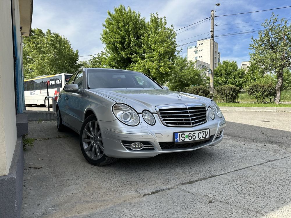 Mercedes Benz W211