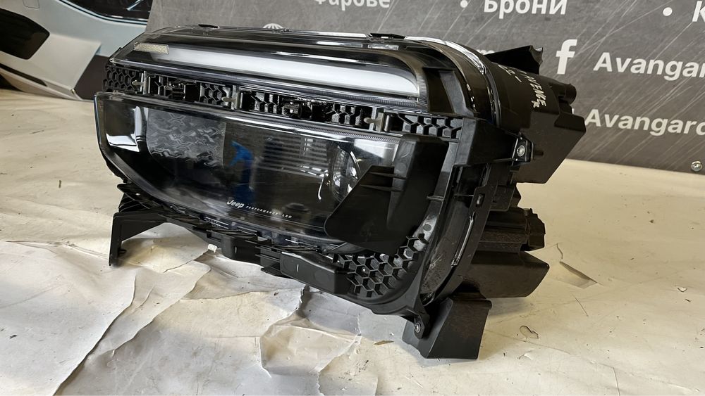 2 броя ляв и я брой десен фар Jeep Avenger 2022-