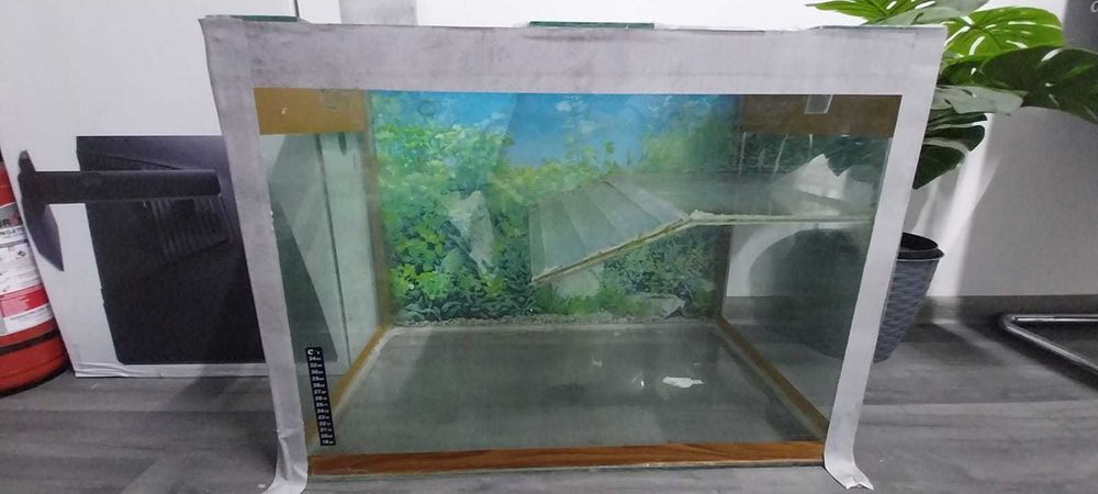 Acvariu 70x40x50 cm cu rampă din sticlă – ideal pentru țestoasă
