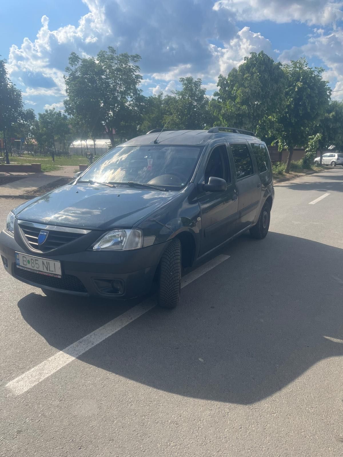 Vând Dacia logan MCV