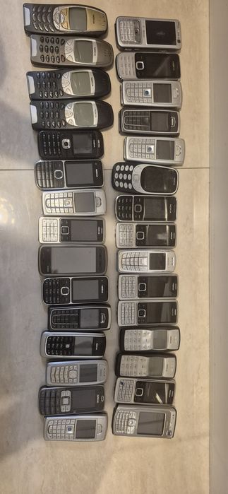 Vând lot 30 tel!