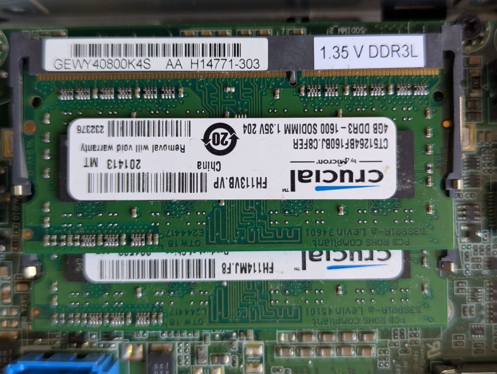 Intel® NUC Kit D34010WYK с V-NAND SSD SAMSUNG 860 и Crucial 2x4GB