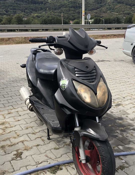 Vand scuter gy6 excelent