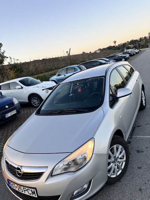 Opel Astra J Sports Tourer