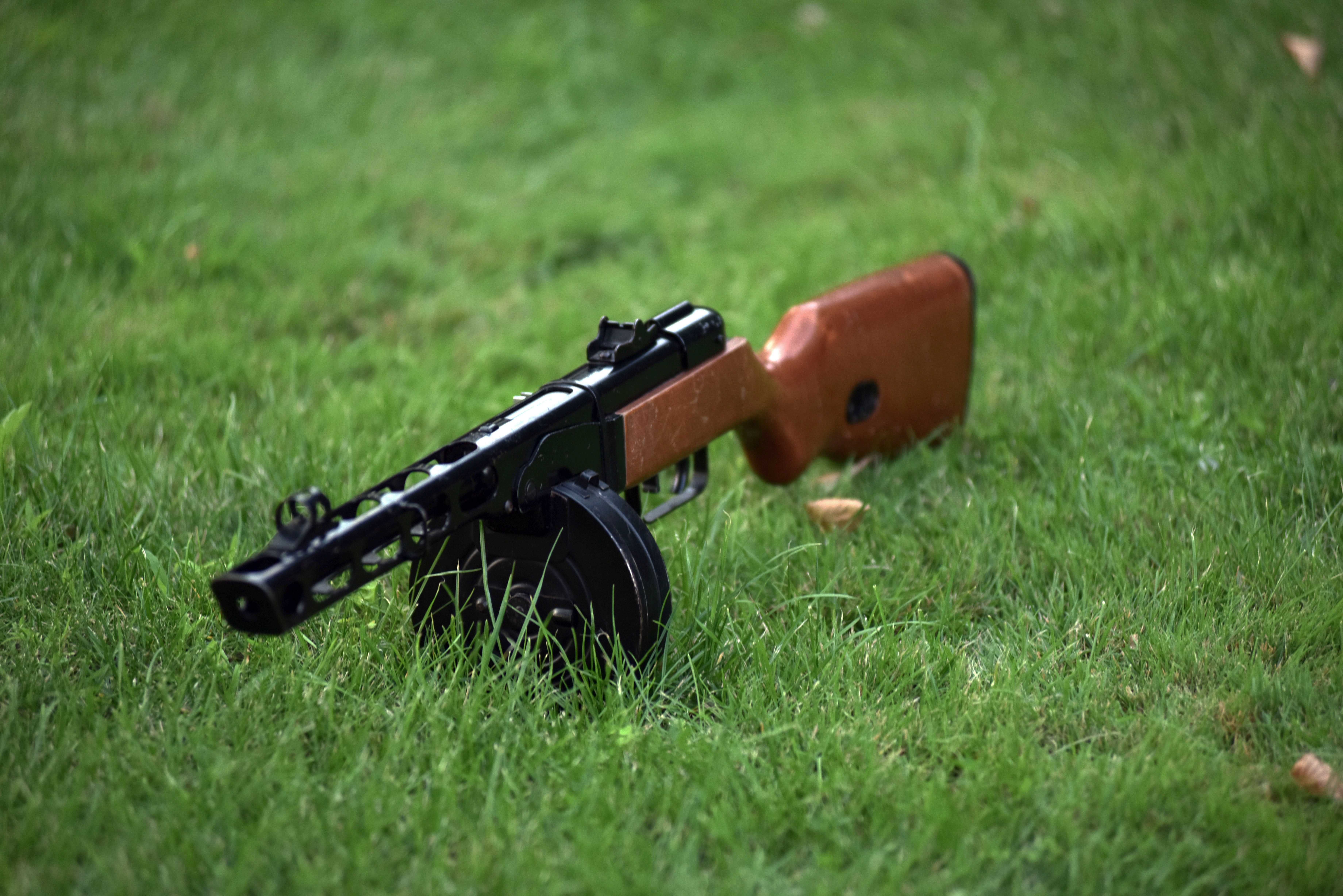 Replica / arma airsoft PPSH, de la S&T, metal + lemn