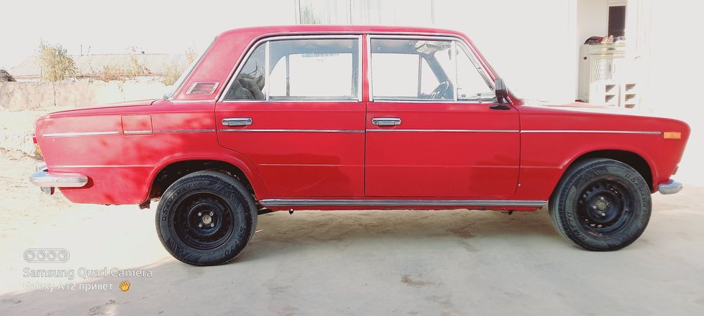 Ваз 2103 сотилади 
Матор 06 мой йемайди ходовой коро
