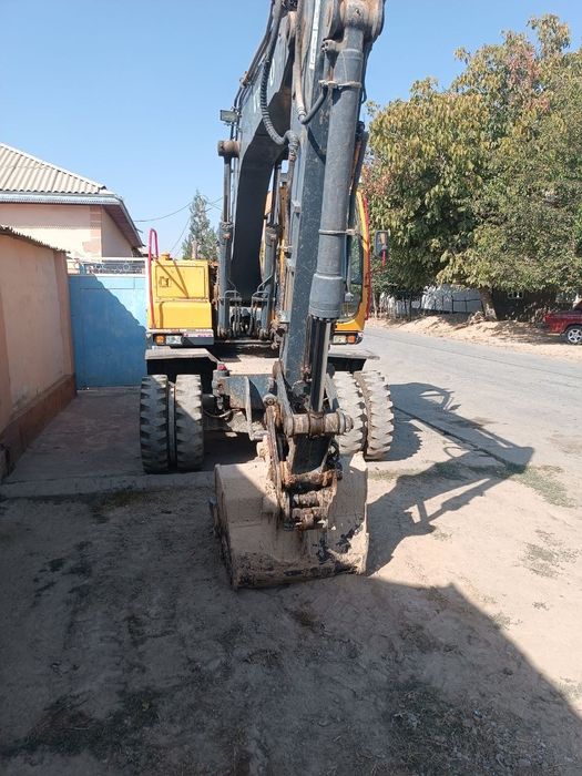 Ekskavator Volvo sotiladi