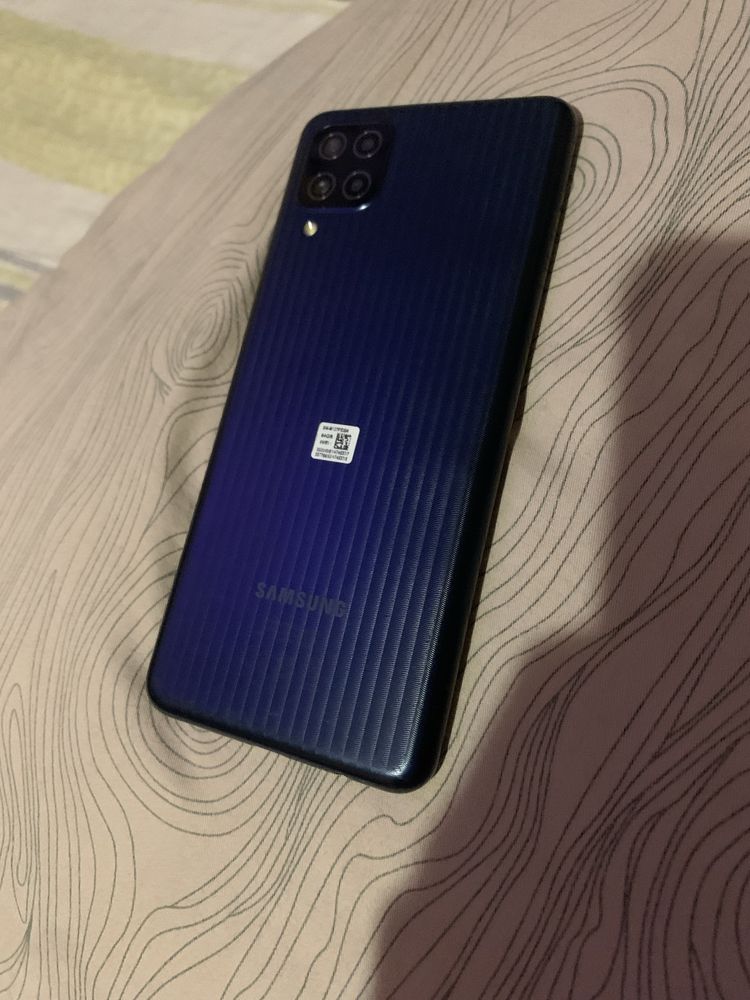 Samsung m12 vand