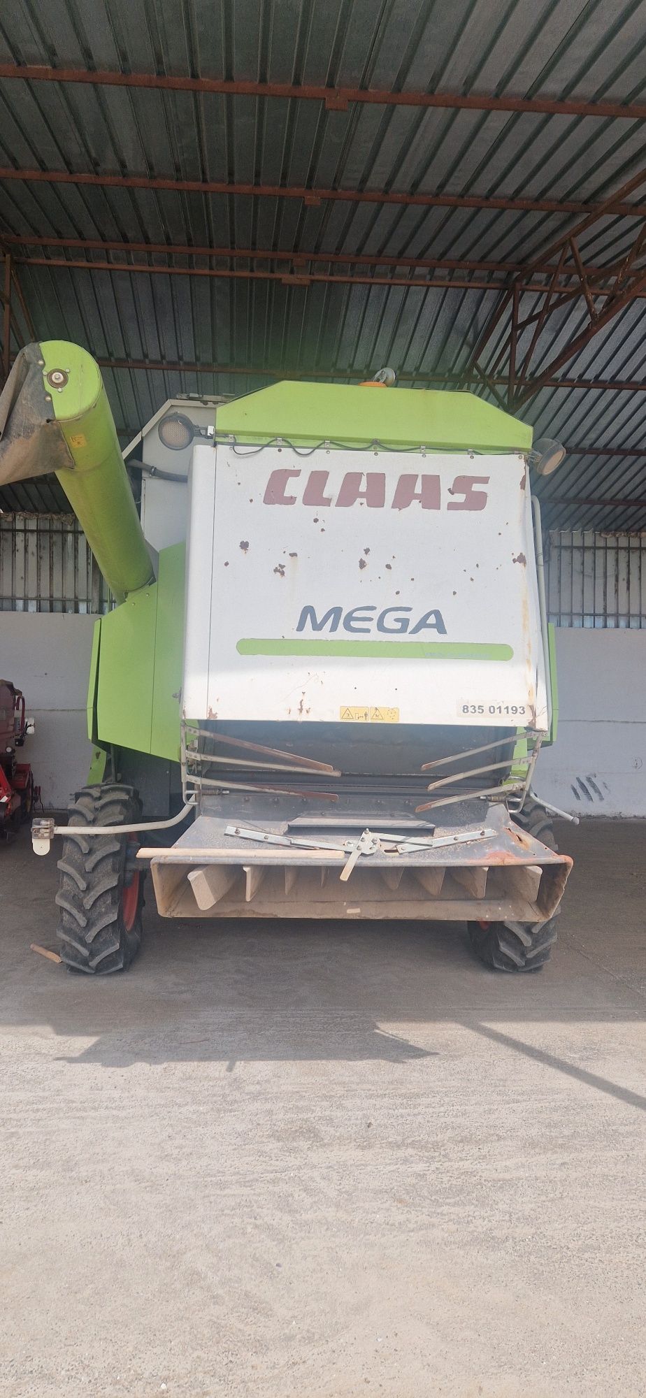 Combina Claas Mega 350