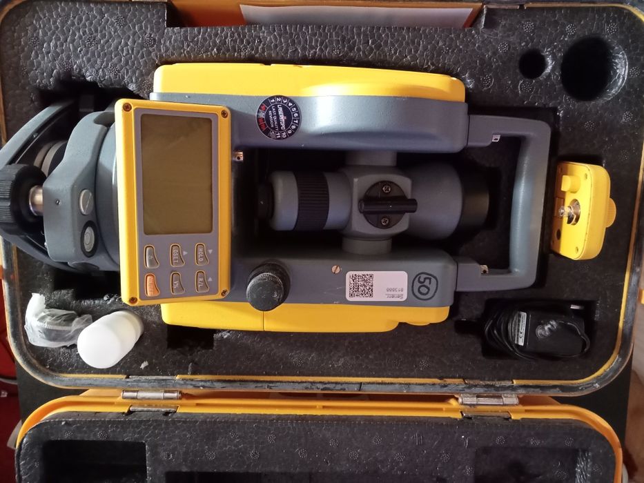 SPECTRA PRECISION DET-2 laser  complet 
Precizie de 2", cu rezoluție d