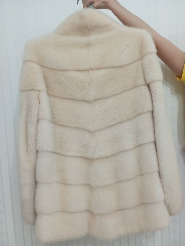 Продам шубку норковую