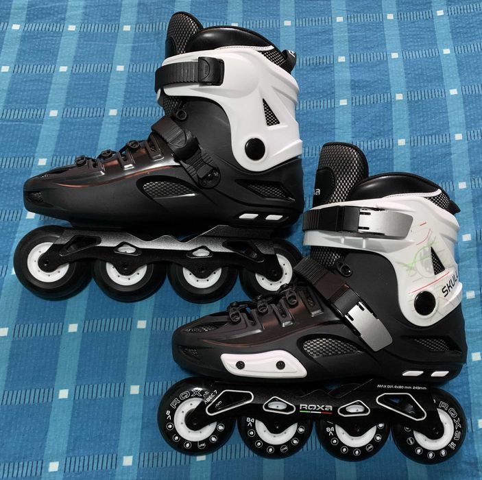 Role freeskate Skull HardBoot negru alb, nr. 43 NOI, NEFOLOSITE...