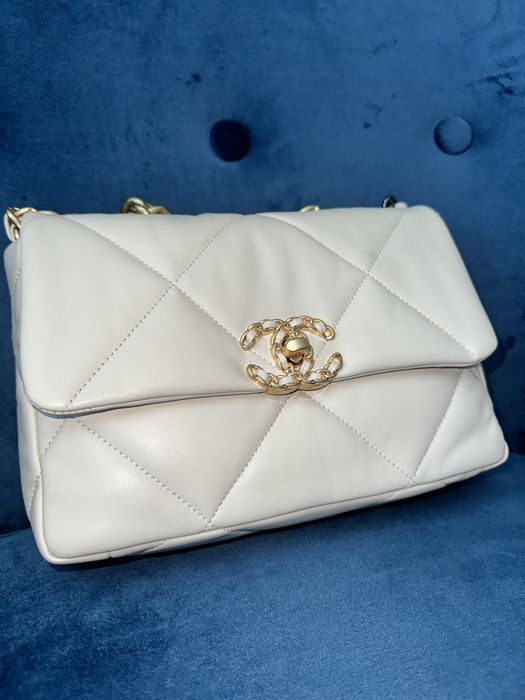 Chanel 19 чанта